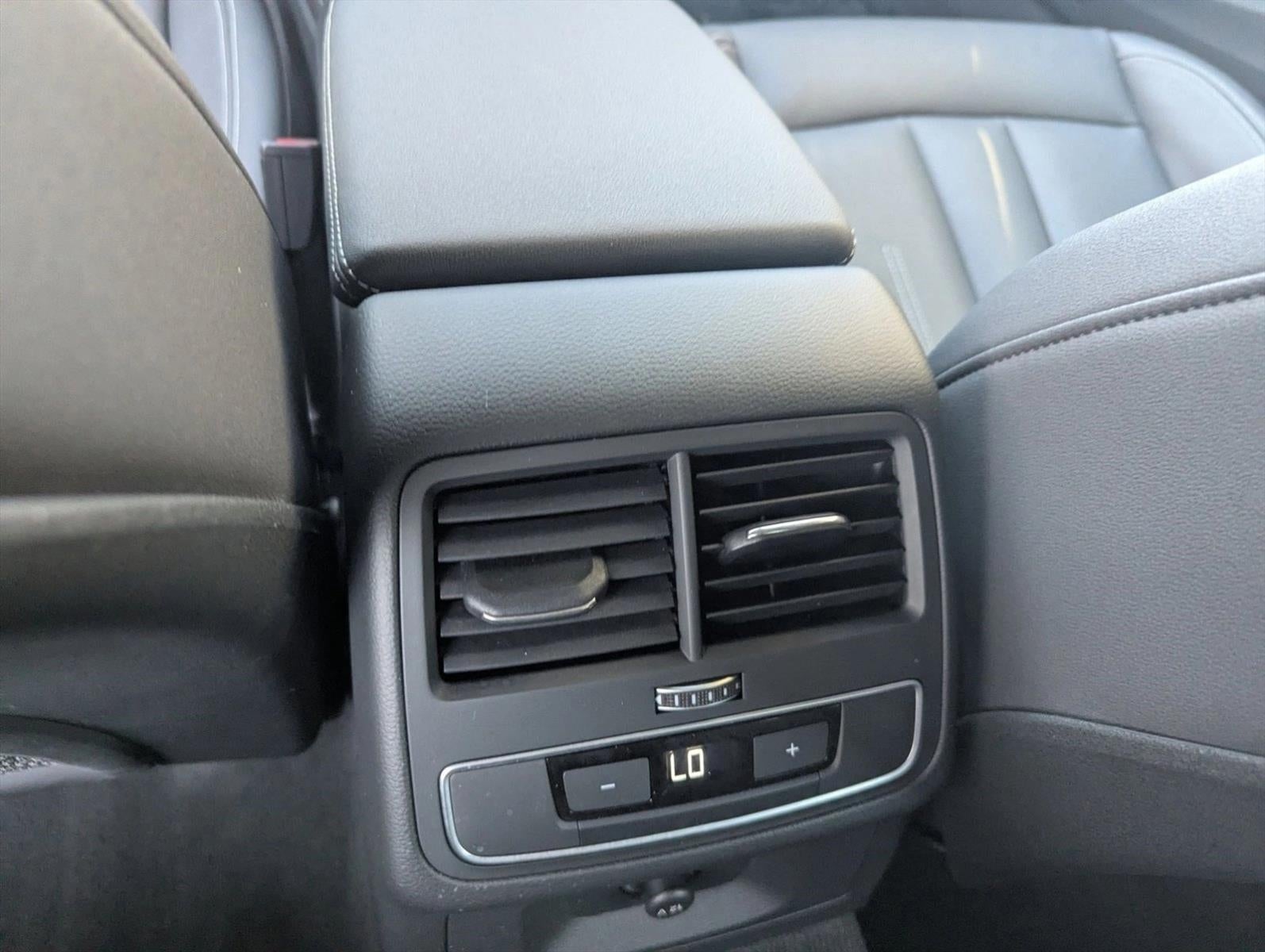 2022 Audi A4 Sedan Premium 40 TFSI quattro