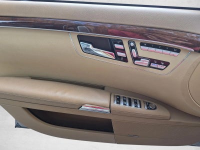 2007 Mercedes-Benz S-Class S 550 Sedan