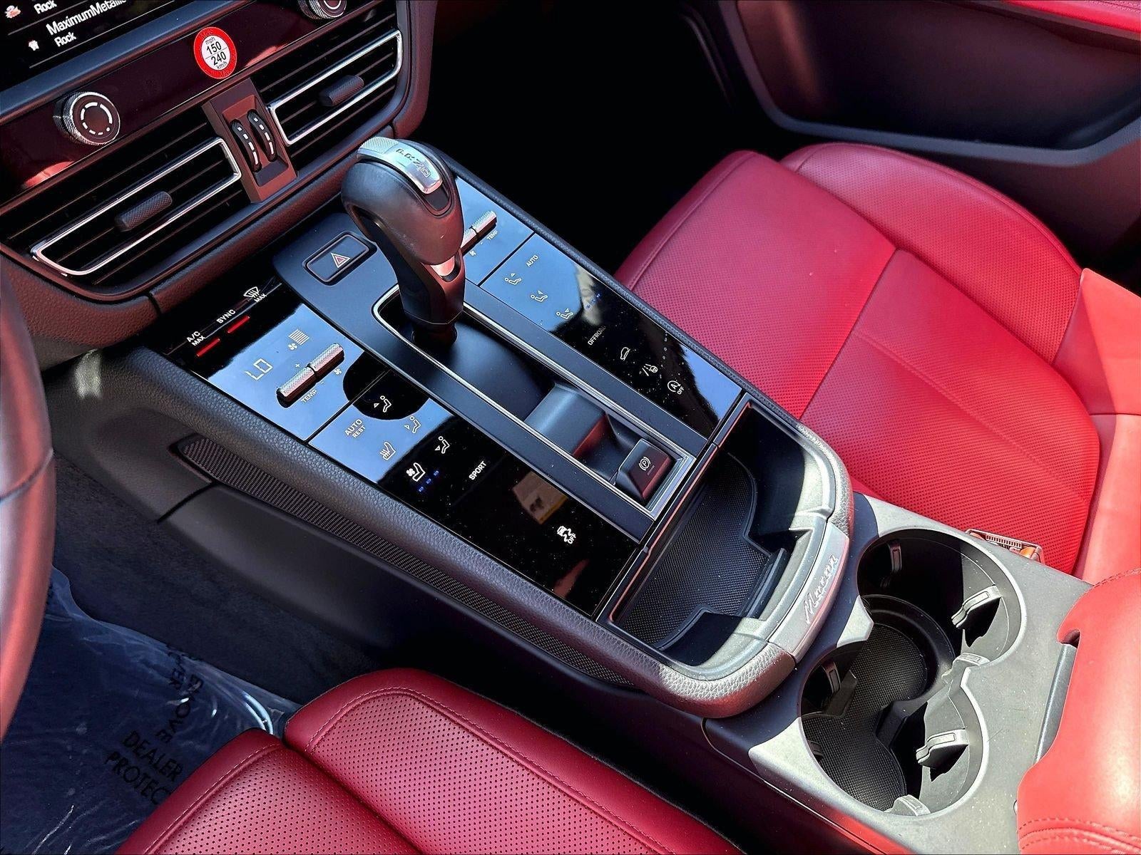 2023 Porsche Macan AWD