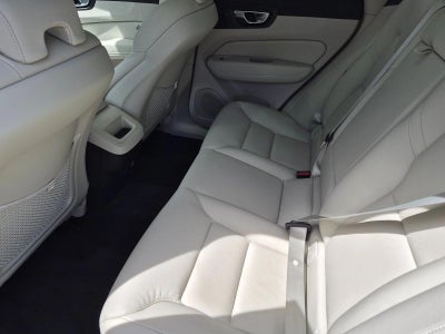 2025 Volvo XC60 B5 AWD Plus