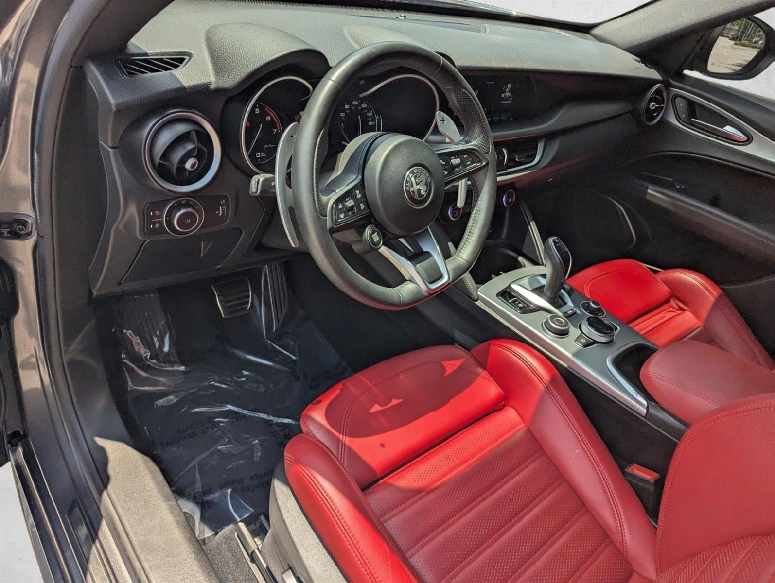 2023 Alfa Romeo Stelvio Veloce AWD