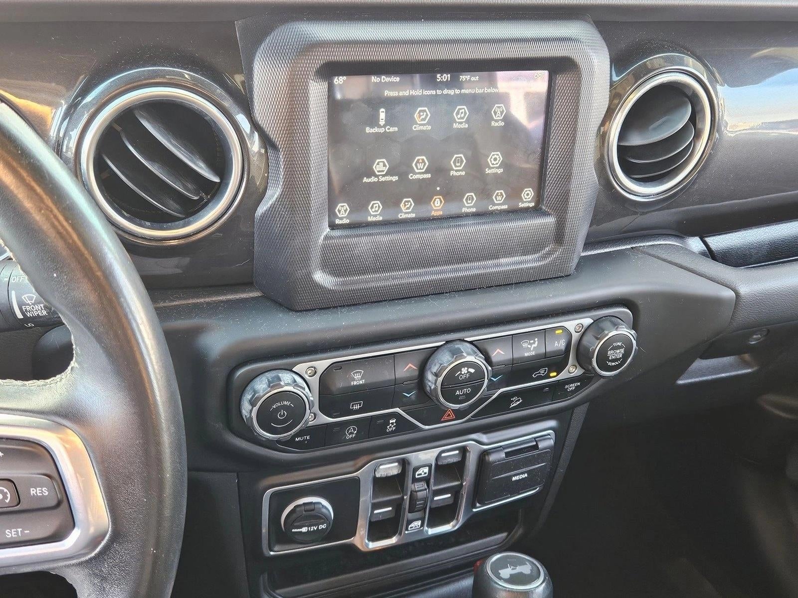 2020 Jeep Wrangler Unlimited Sahara Altitude 4x4