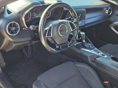 2018 Chevrolet Camaro 2dr Coupe 1LT