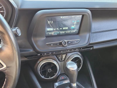 2018 Chevrolet Camaro 2dr Coupe 1LT