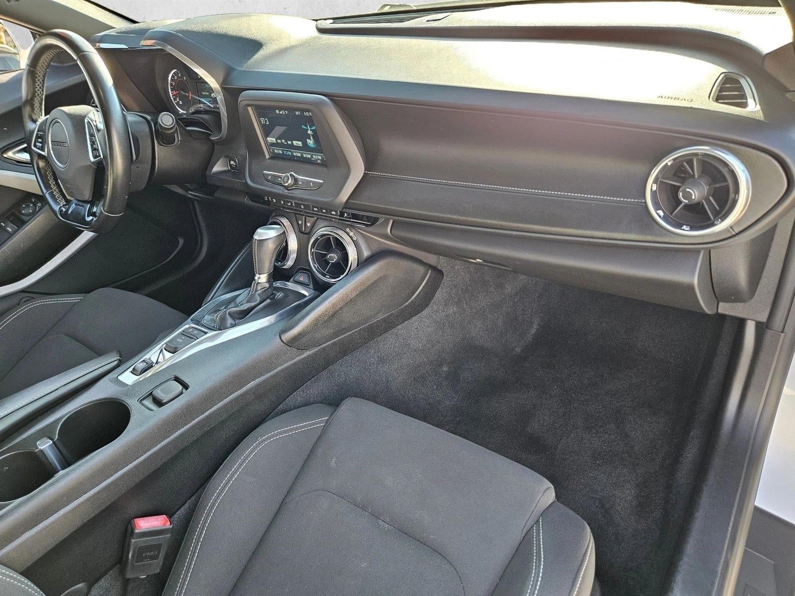 2018 Chevrolet Camaro 2dr Coupe 1LT