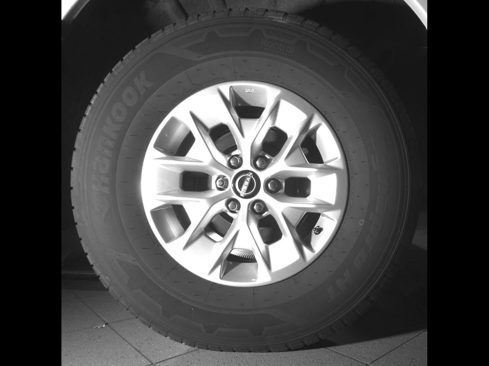 2017 Nissan Frontier Crew Cab 4x2 SV V6 Auto