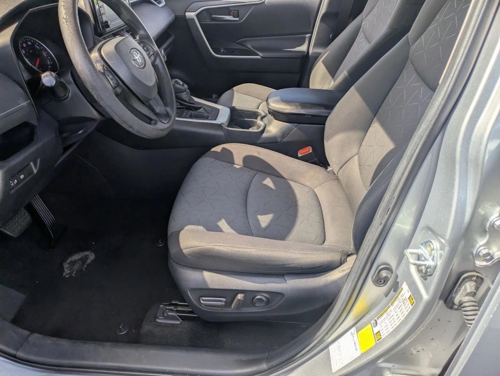 2020 Toyota RAV4 XLE FWD (GS)