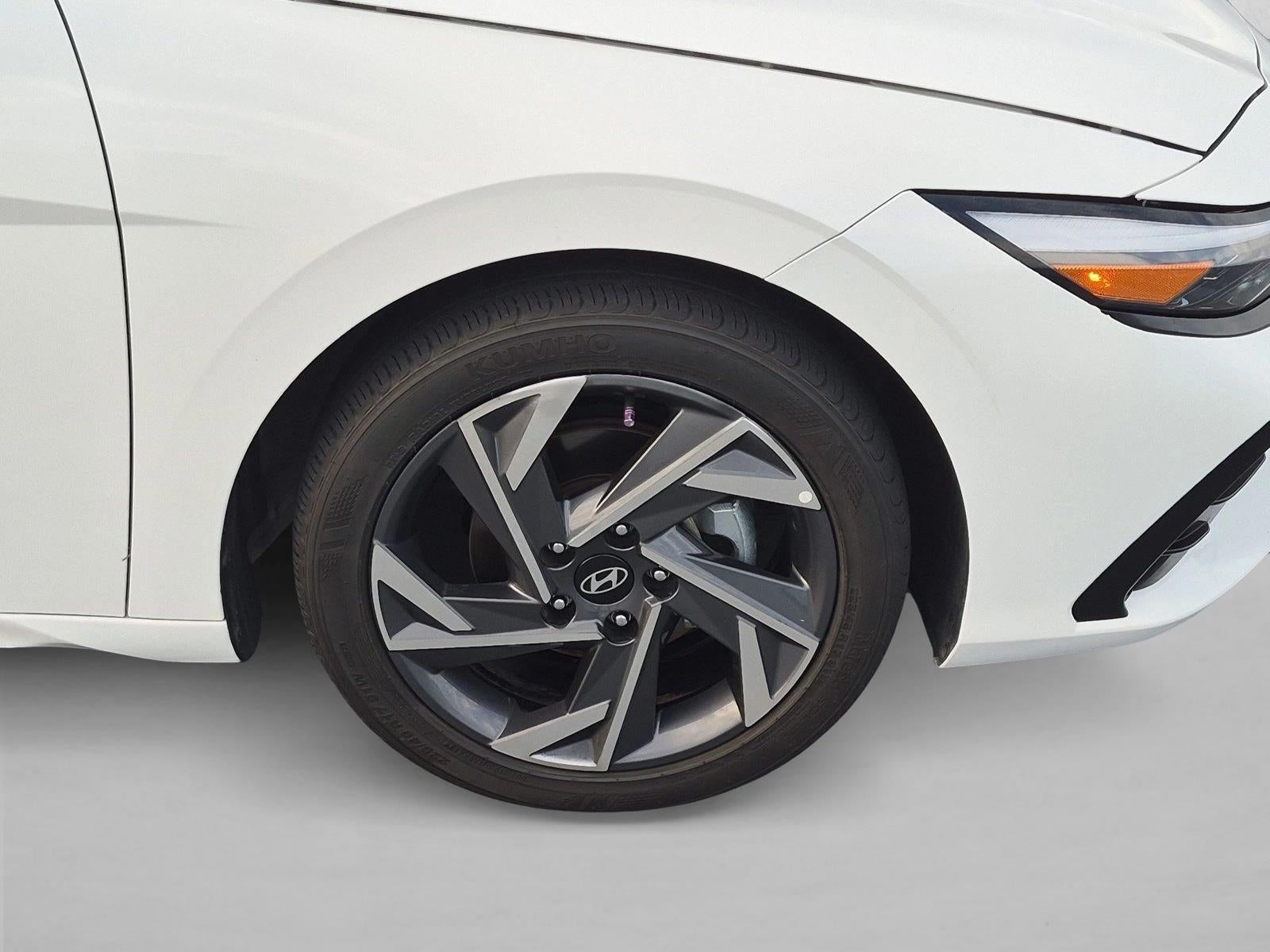 2024 Hyundai ELANTRA SEL IVT