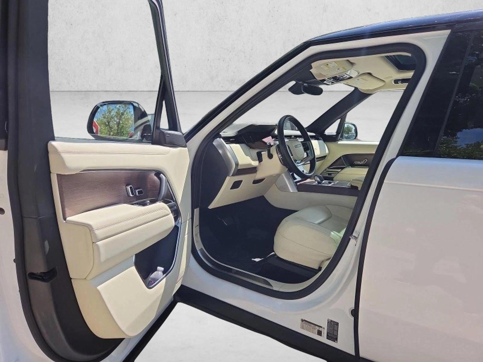 2023 Land Rover Range Rover P530 SE SWB