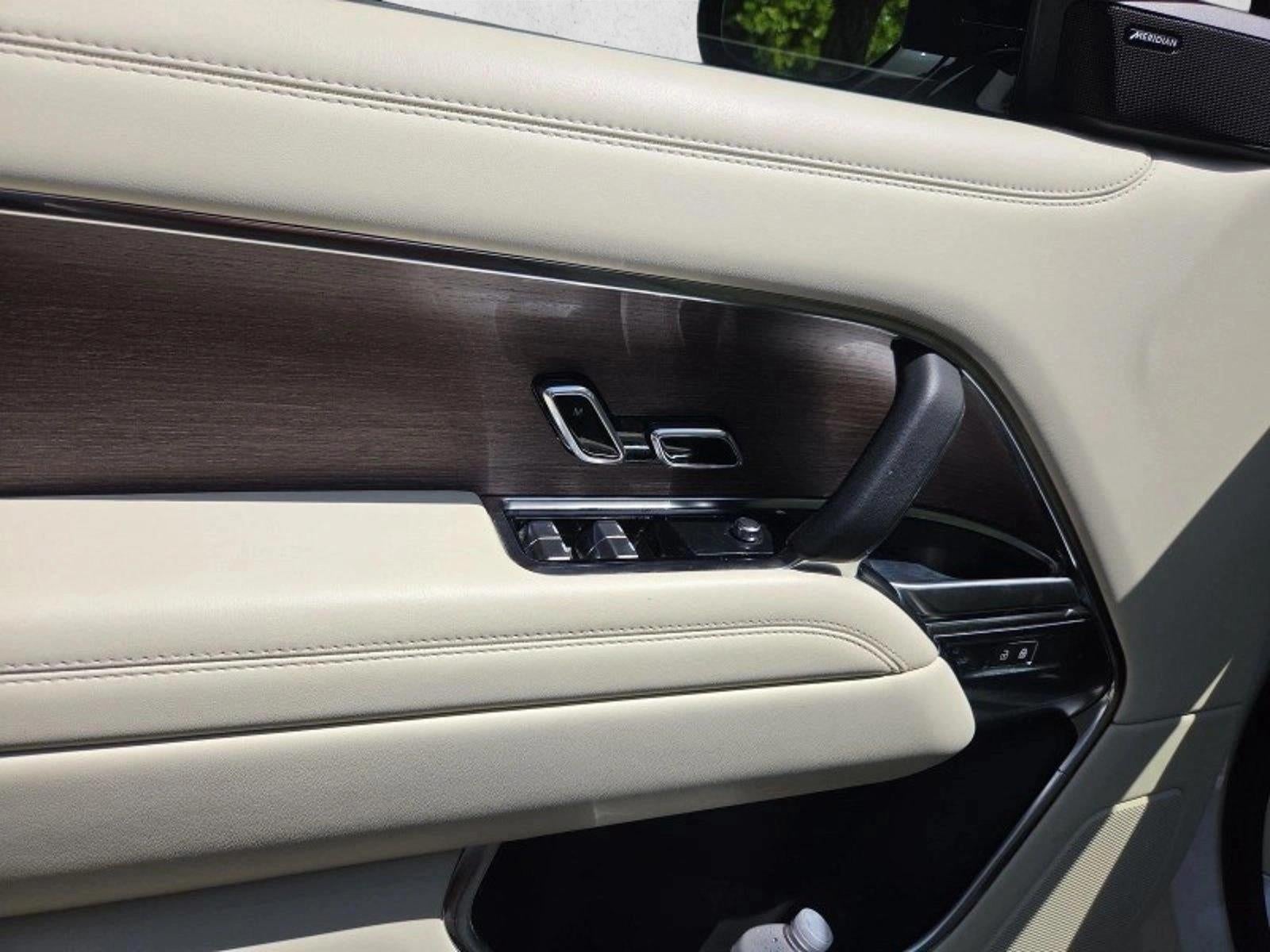 2023 Land Rover Range Rover P530 SE SWB