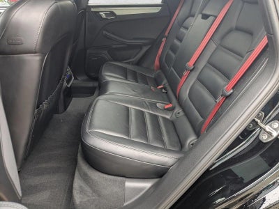 2016 Porsche Macan AWD 4dr Turbo