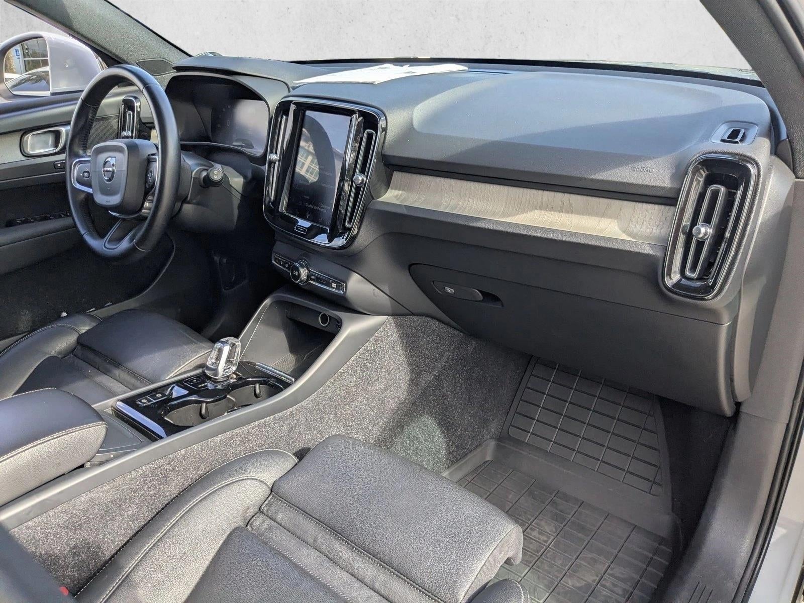 2020 Volvo XC40 T5 AWD Inscription