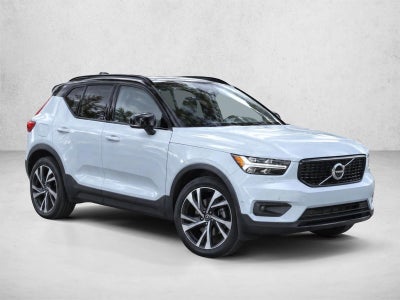 2021 Volvo XC40 T5 AWD R-Design