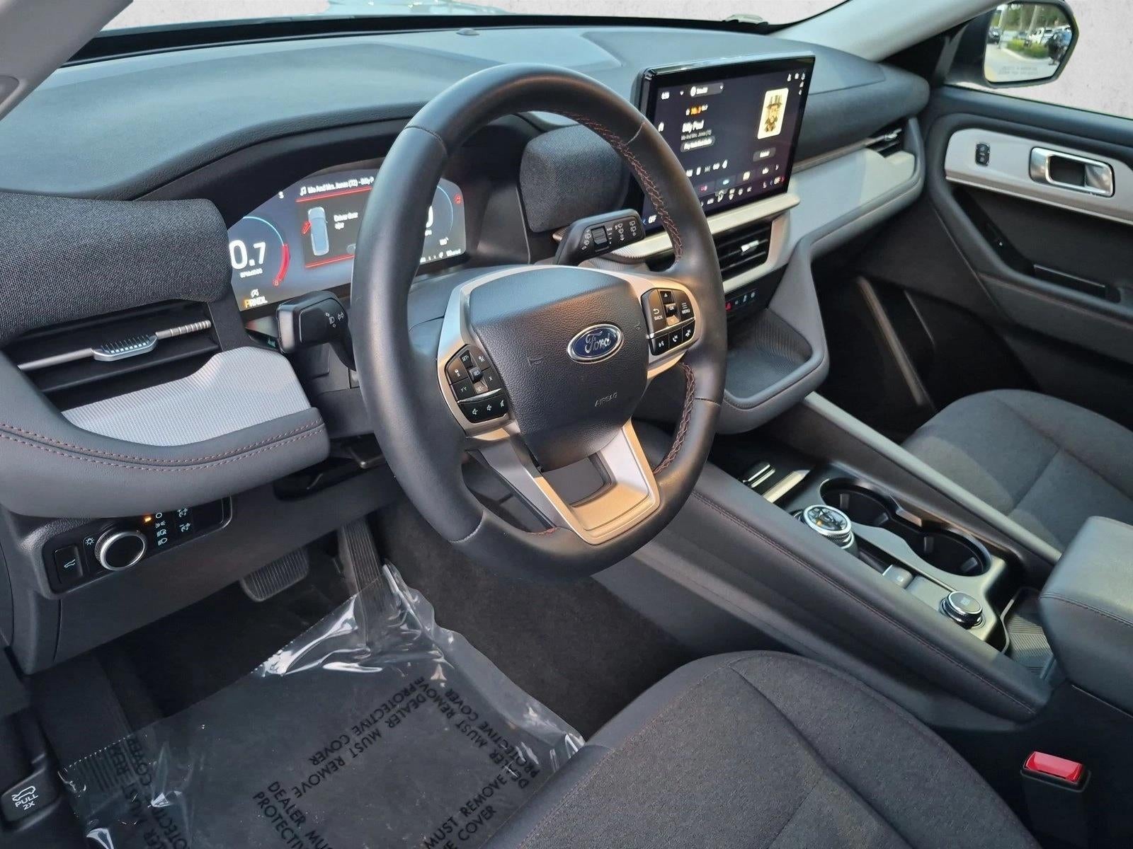 2025 Ford Explorer Active RWD