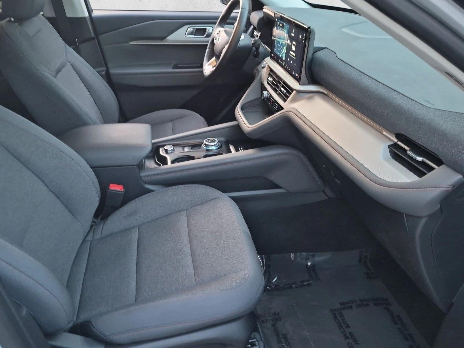 2025 Ford Explorer Active RWD