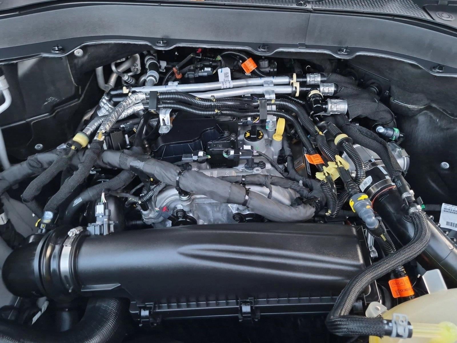 2025 Ford Explorer Active RWD
