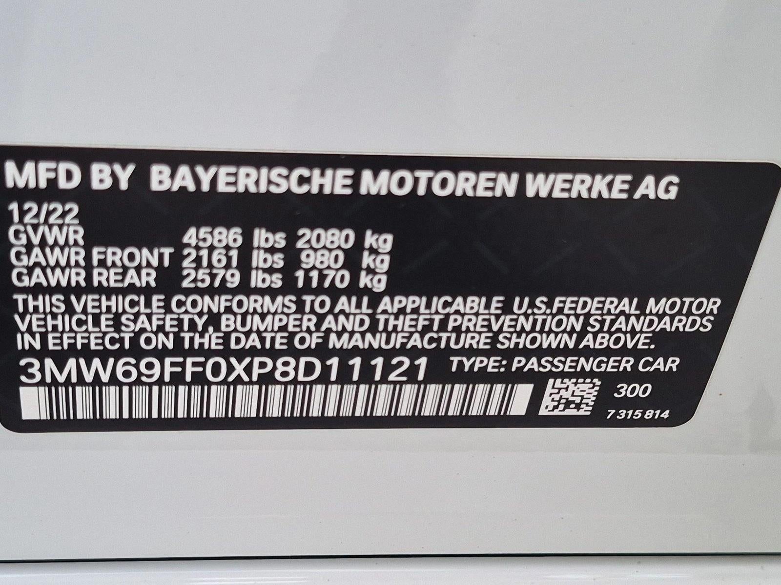 2023 BMW 330i Sedan