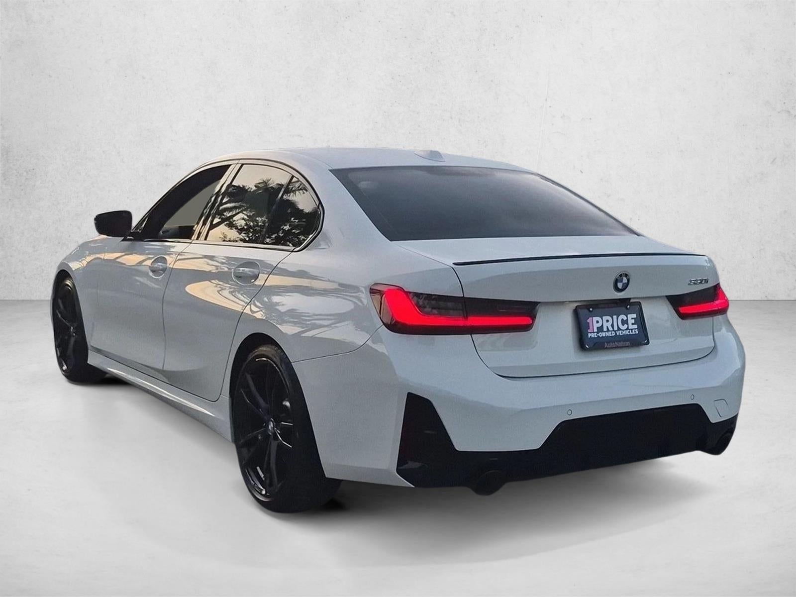2023 BMW 330i Sedan