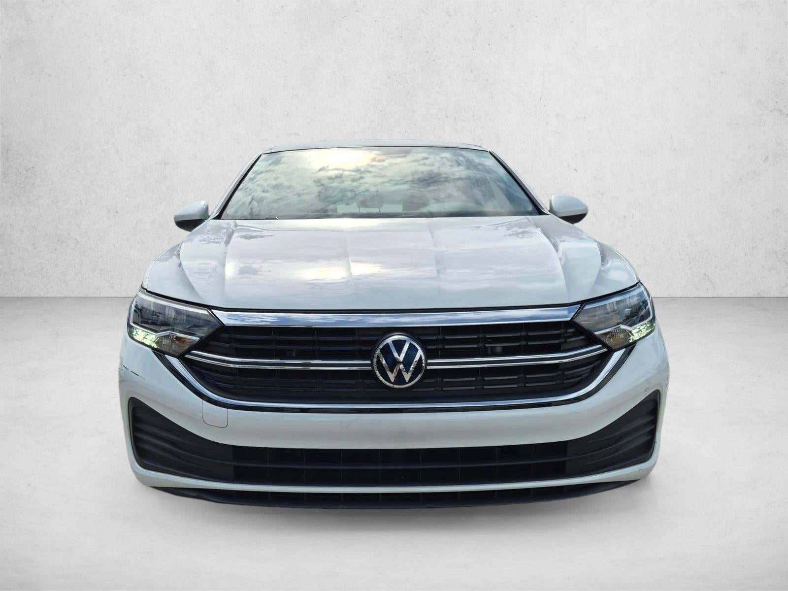 2023 Volkswagen Jetta SE Auto