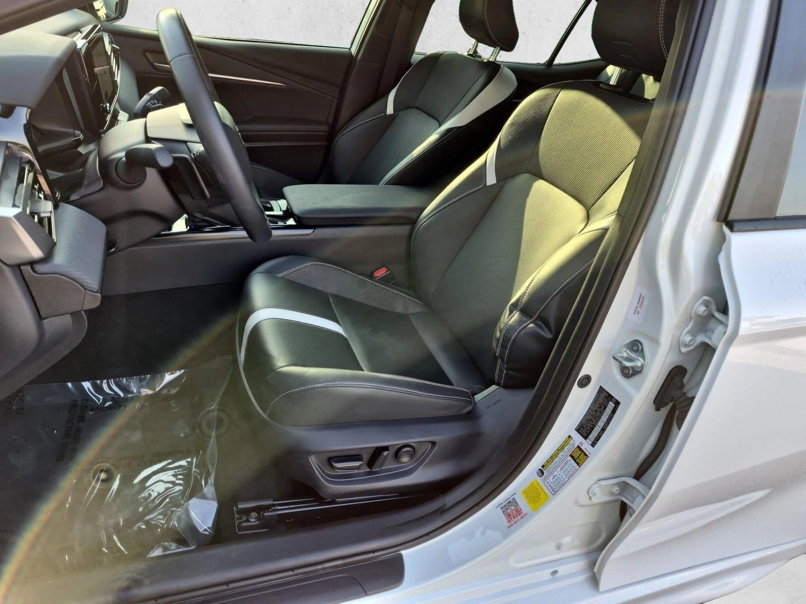 2025 Toyota Camry SE (Natl)
