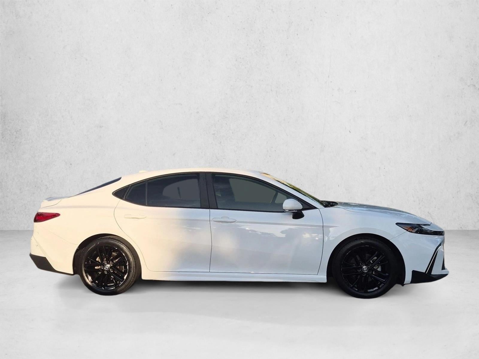 2025 Toyota Camry SE (Natl)