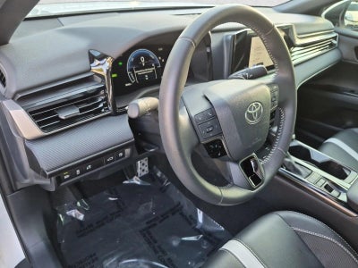 2025 Toyota Camry SE (Natl)