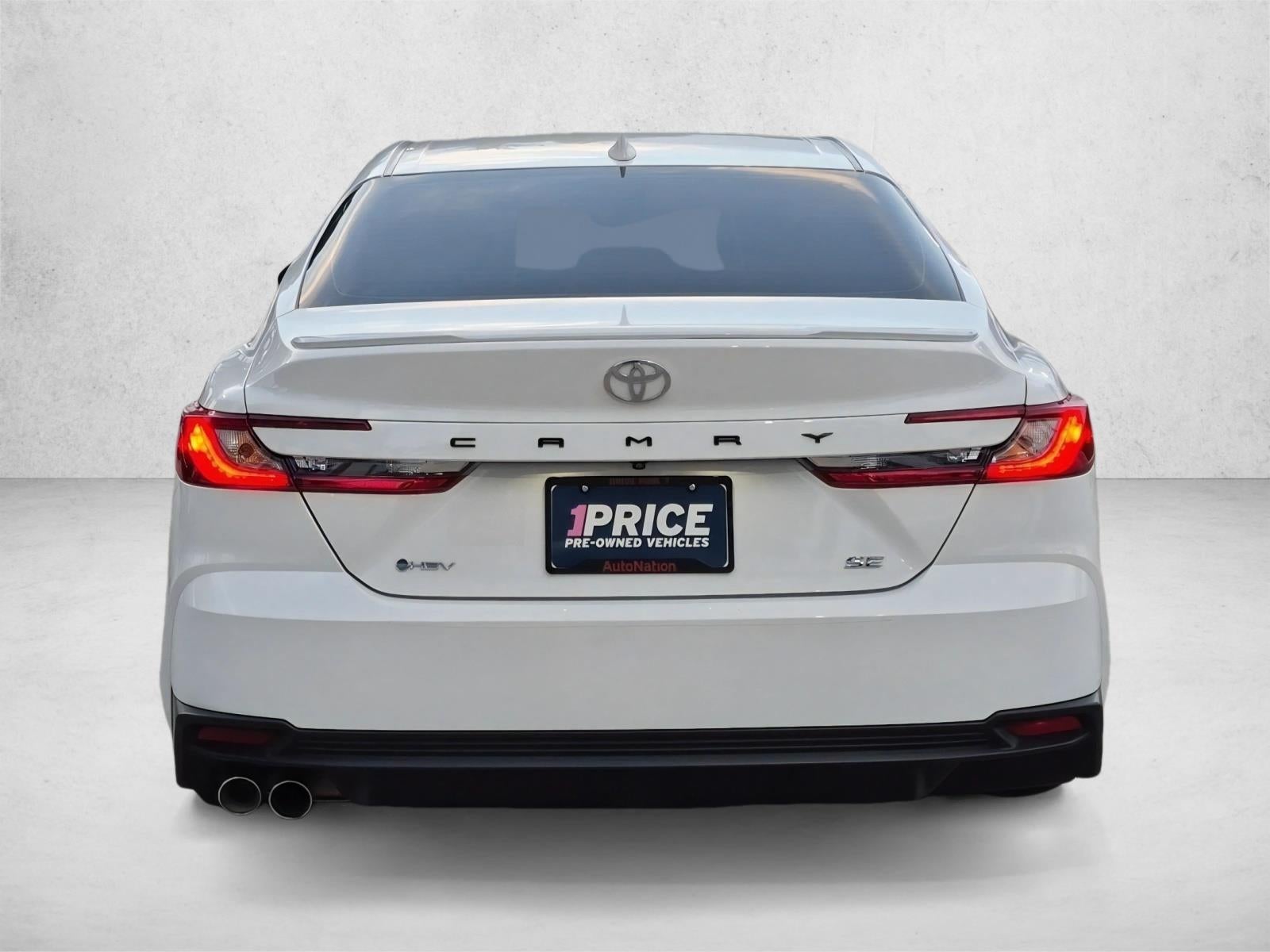 2025 Toyota Camry SE (Natl)