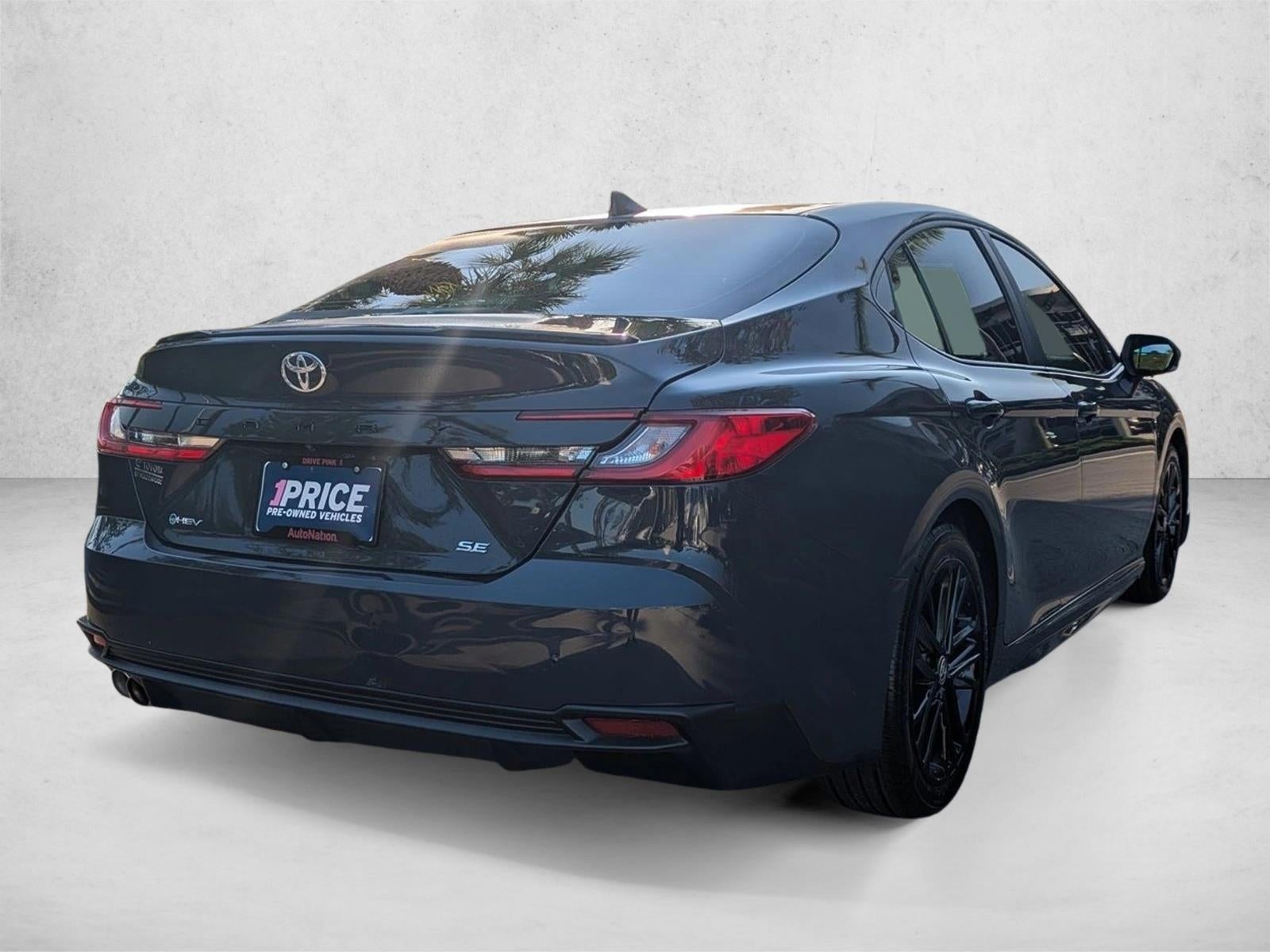2025 Toyota Camry SE (SE)