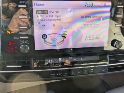 2021 Toyota Sienna XLE FWD 8-Passenger (Natl)