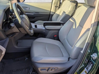 2021 Toyota Sienna XLE FWD 8-Passenger (Natl)