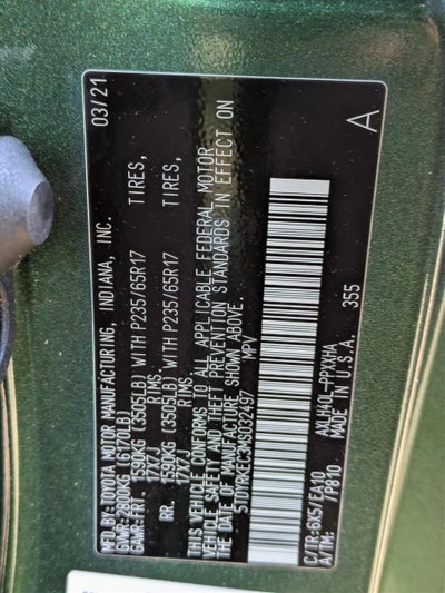 2021 Toyota Sienna XLE FWD 8-Passenger (Natl)