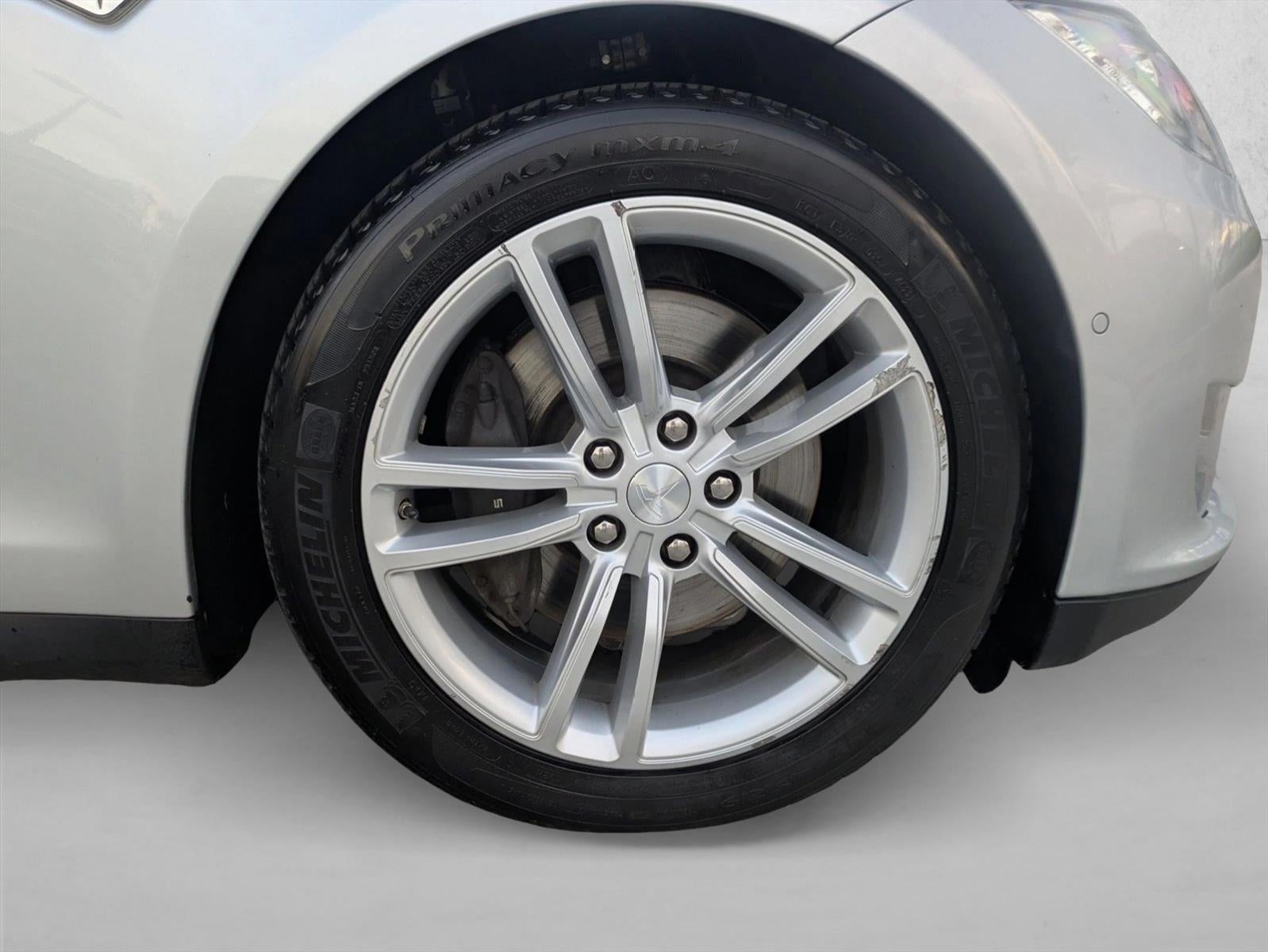 2015 Tesla Model S 4dr Sdn AWD 85D