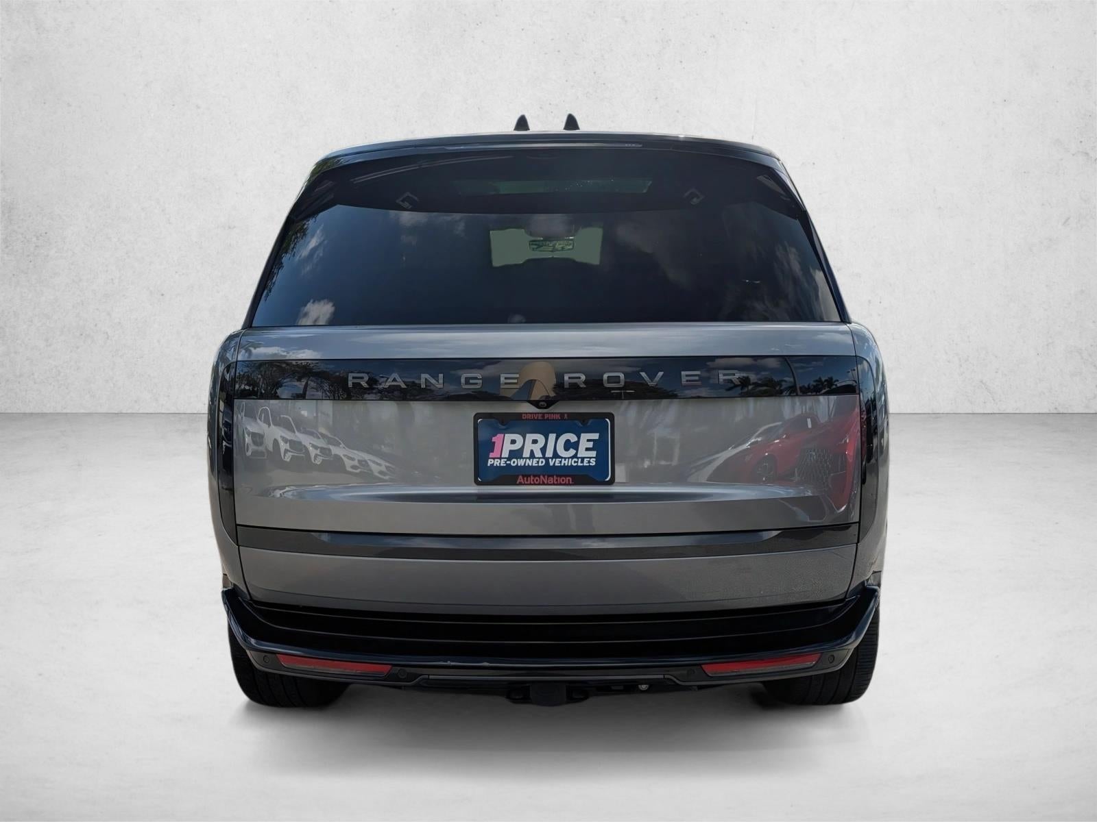 2025 Land Rover Range Rover P530 SE LWB 7 Seat