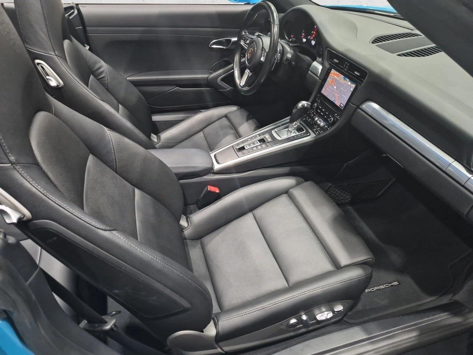 2017 Porsche 911 Carrera Cabriolet
