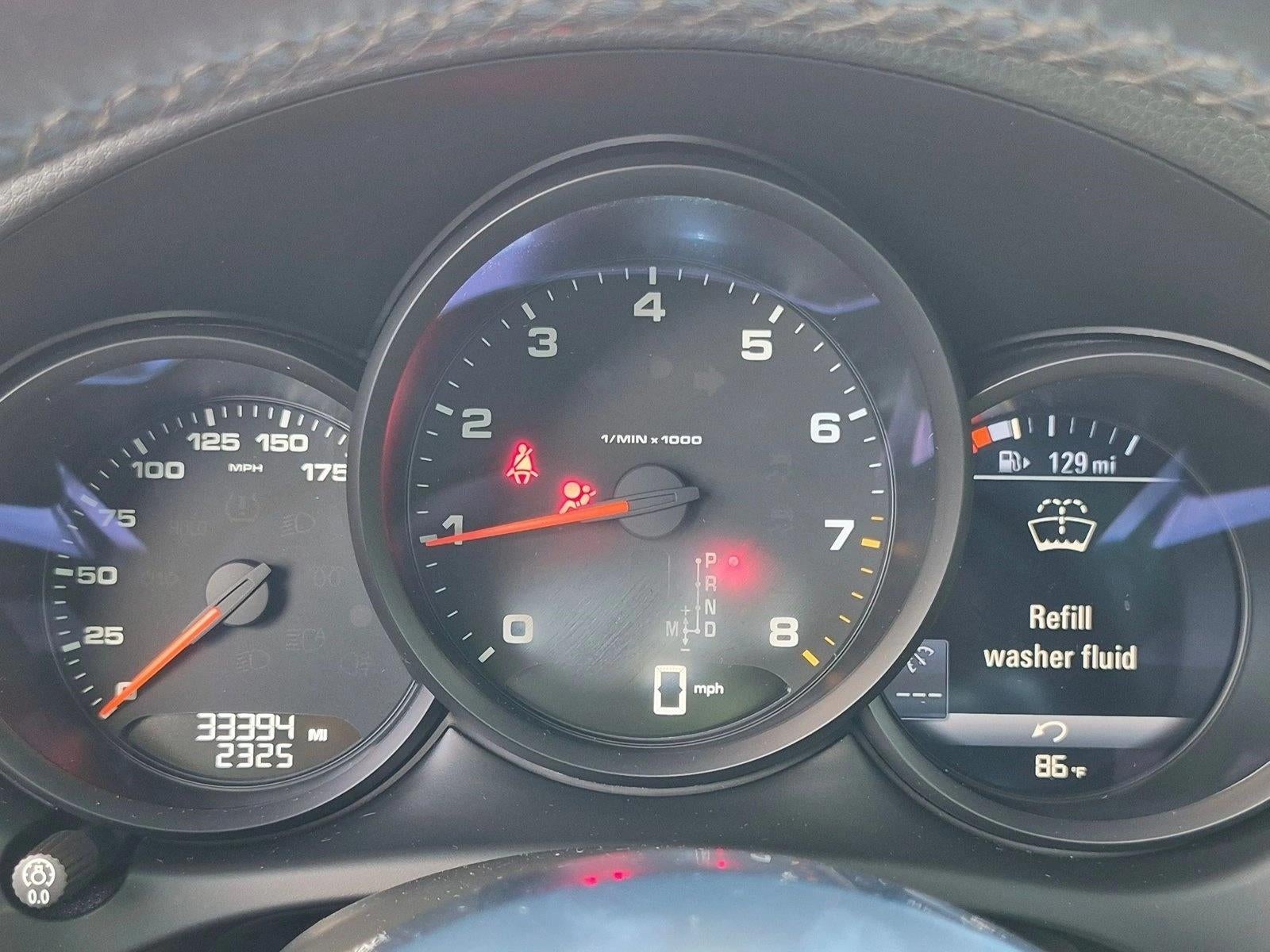 2021 Porsche Macan AWD