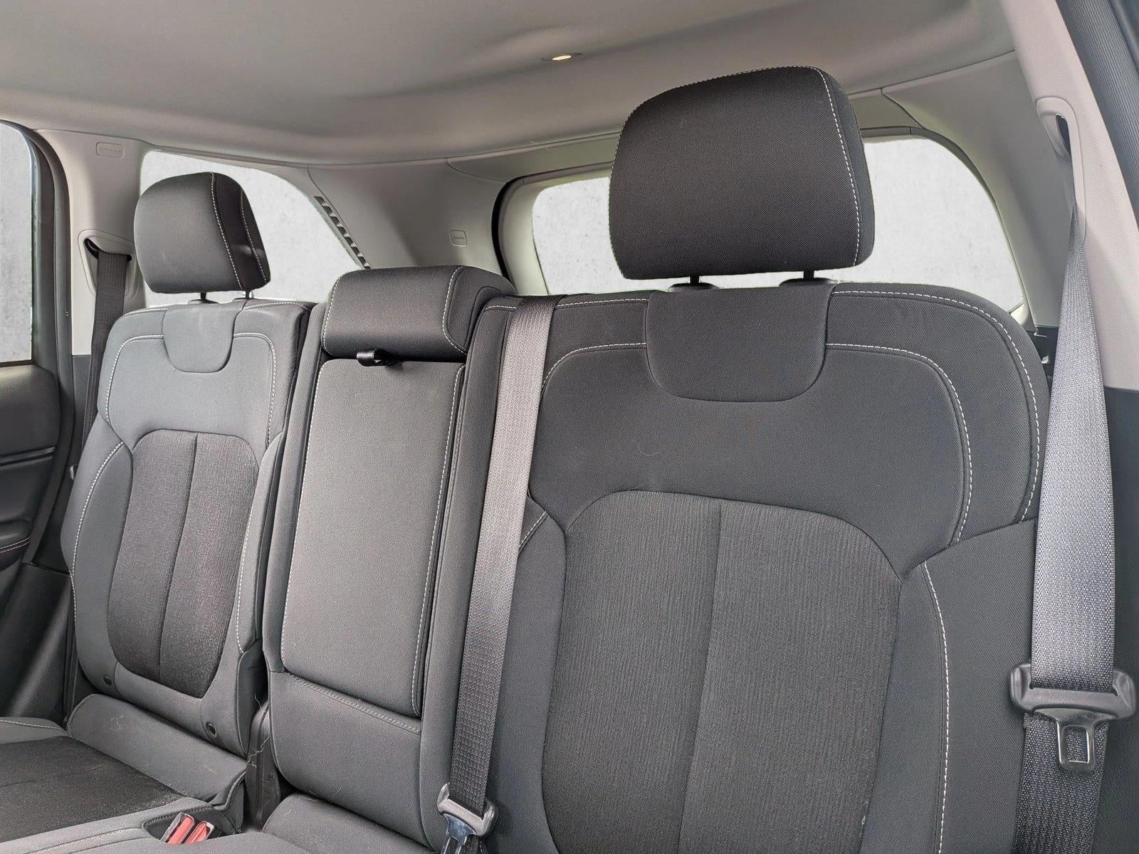 2023 Jeep Grand Cherokee Laredo 4x2