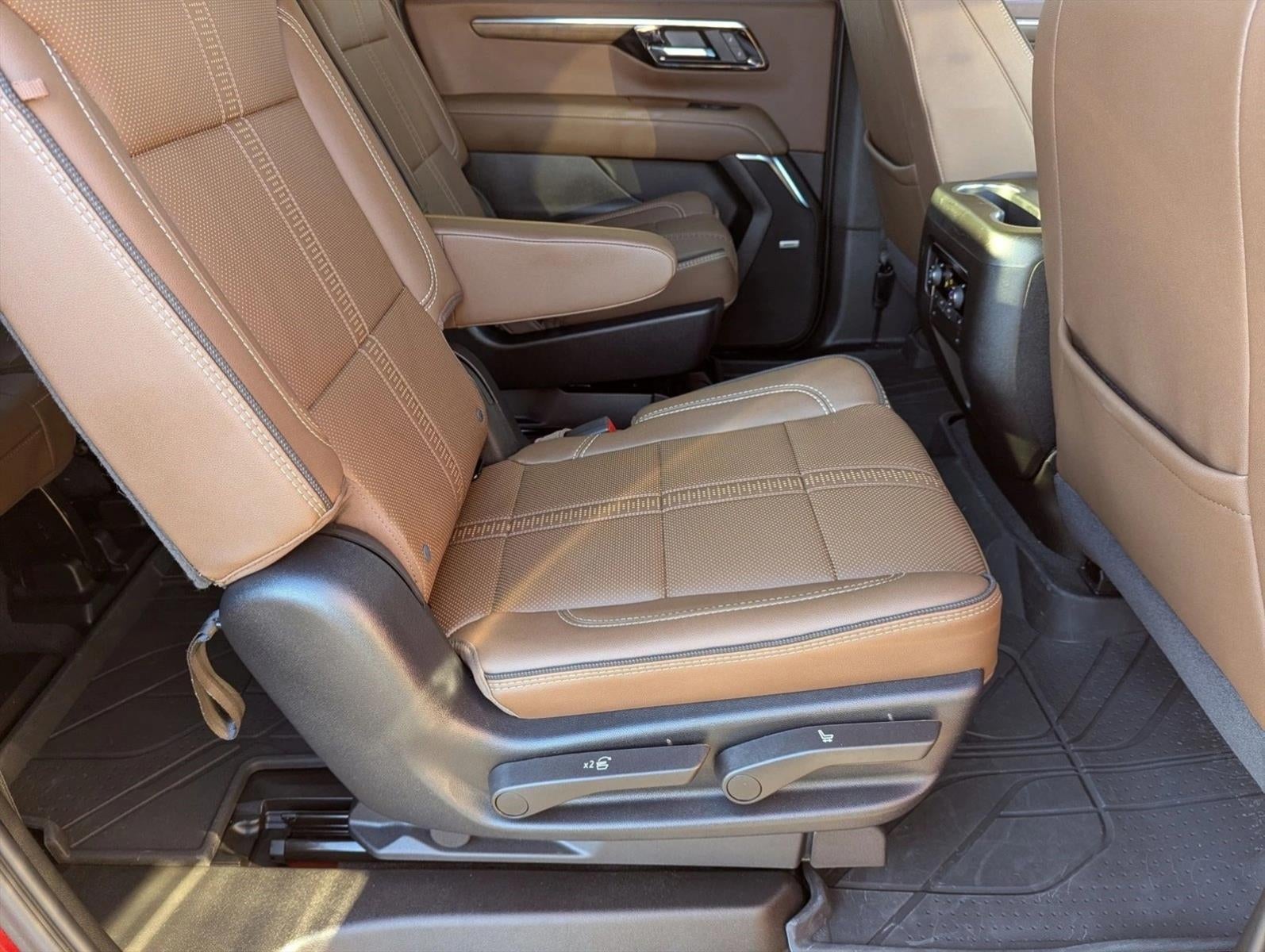 2025 Chevrolet Suburban 4WD High Country