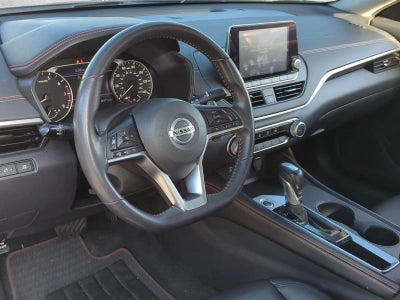 2022 Nissan Altima 2.5 SR Sedan