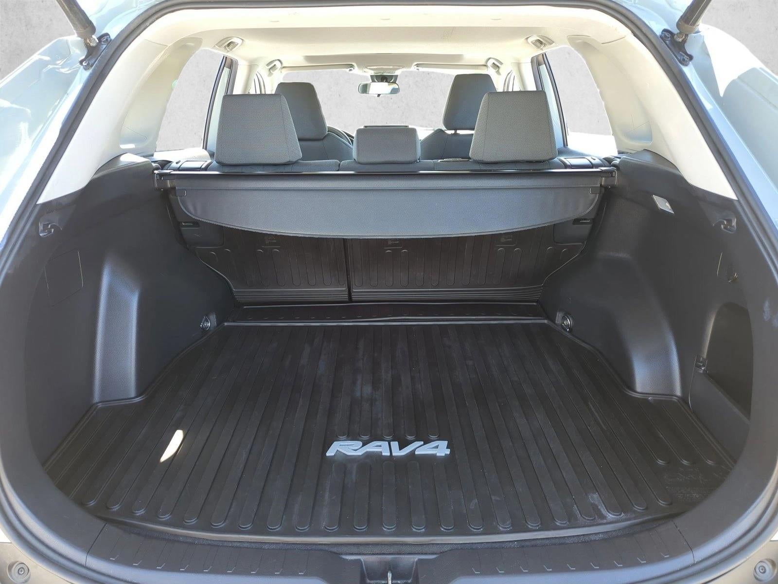 2019 Toyota RAV4 XLE AWD (Natl)