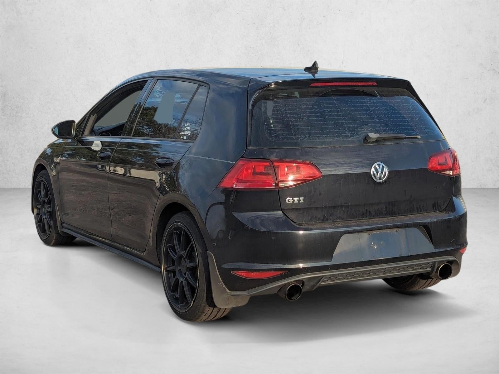 2017 Volkswagen Golf GTI 2.0T 4-Door S DSG