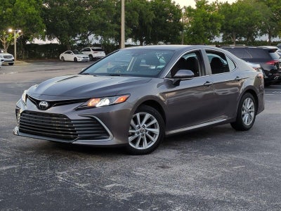 2023 Toyota Camry LE Auto (SE)
