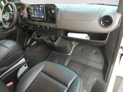 2022 Mercedes-Benz Sprinter Cargo Van 2500 Standard Roof I4 144" RWD