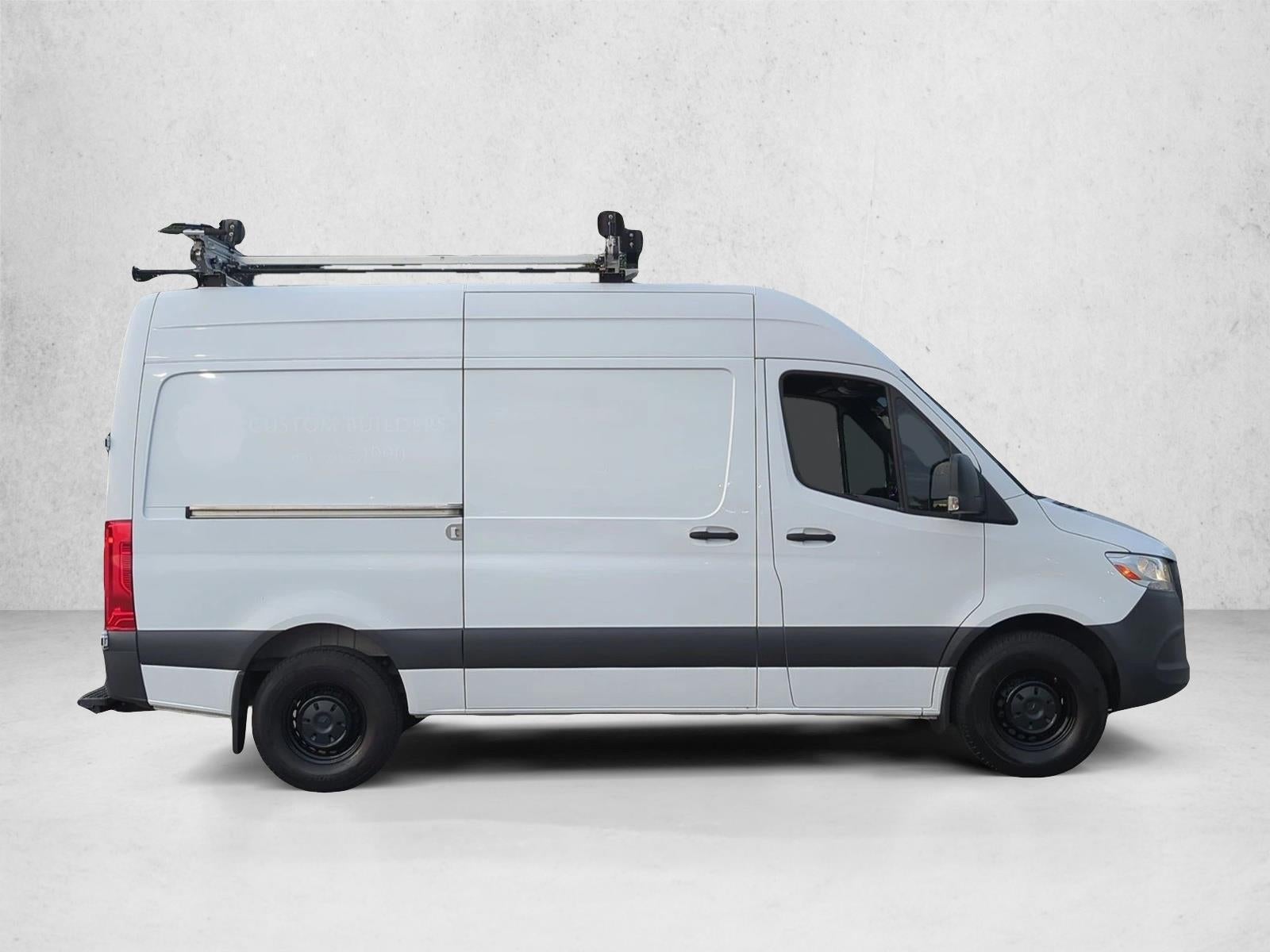 2022 Mercedes-Benz Sprinter Cargo Van 2500 Standard Roof I4 144" RWD