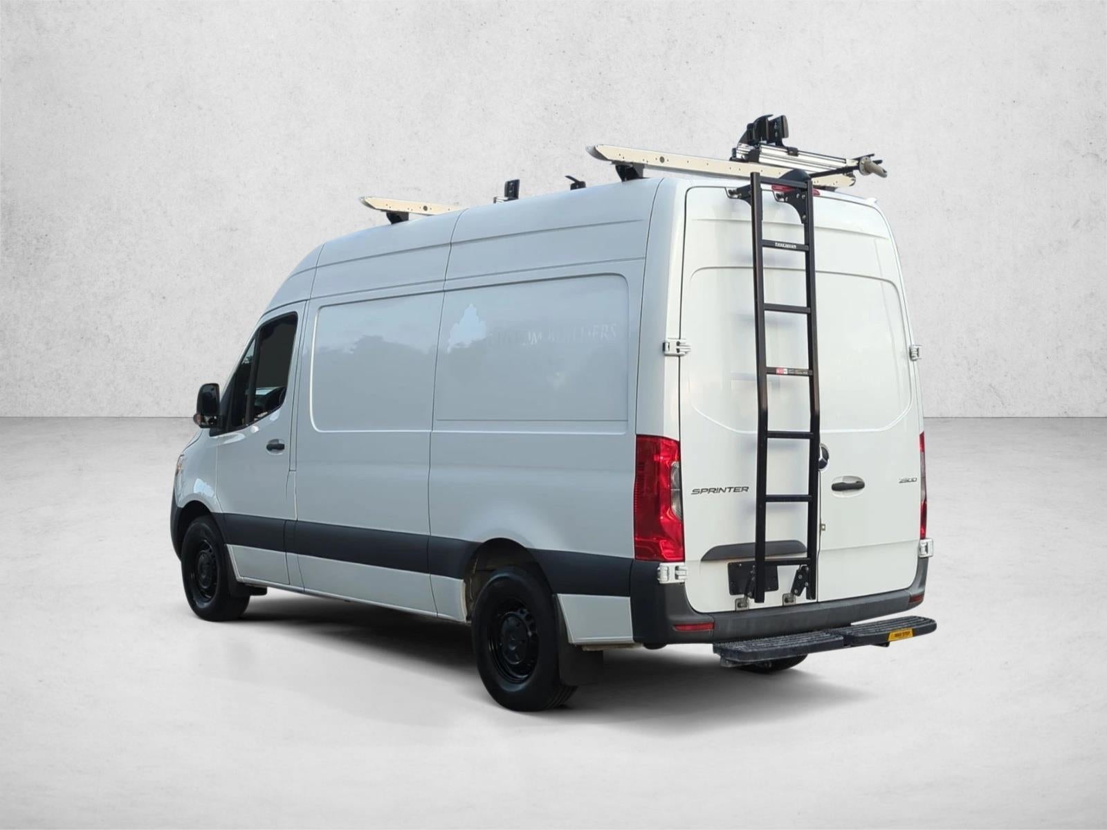 2022 Mercedes-Benz Sprinter Cargo Van 2500 Standard Roof I4 144" RWD