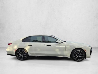 2025 BMW 740i xDrive Sedan