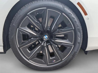 2024 BMW 760i xDrive Sedan
