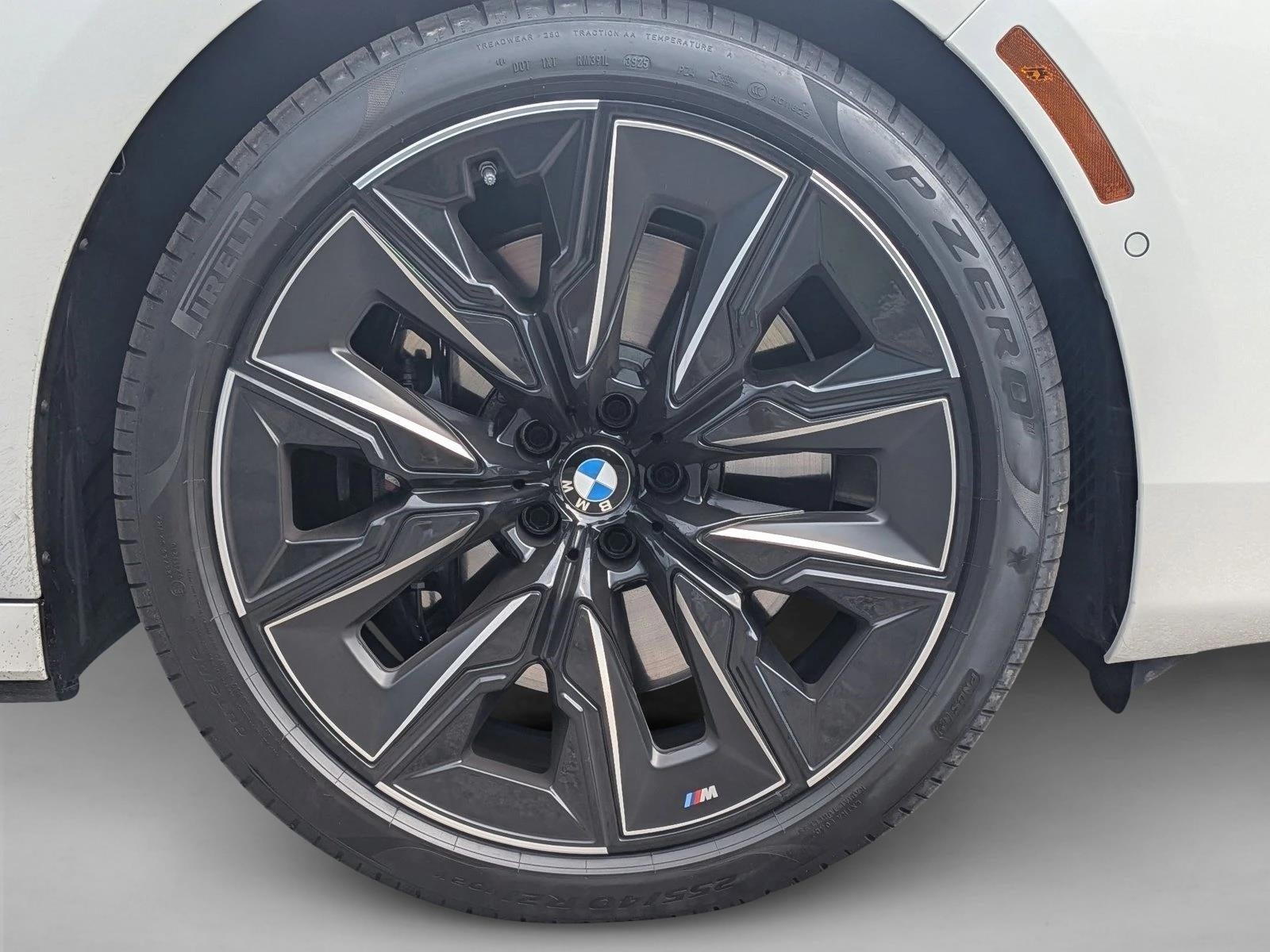 2024 BMW 760i xDrive Sedan