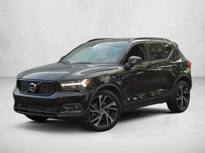 2022 Volvo XC40 T5 AWD R-Design