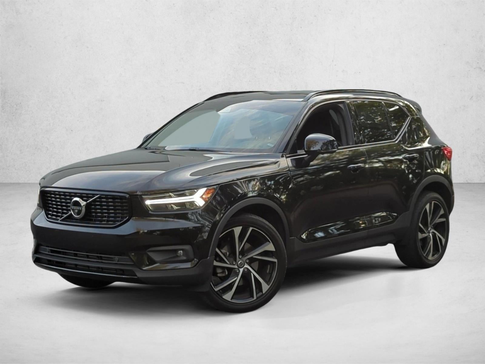 2022 Volvo XC40 T5 AWD R-Design