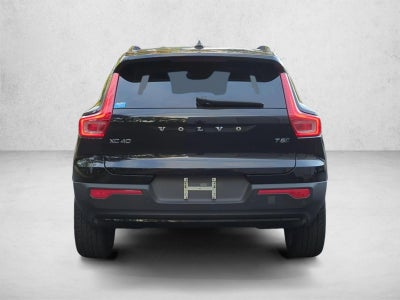 2022 Volvo XC40 T5 AWD R-Design